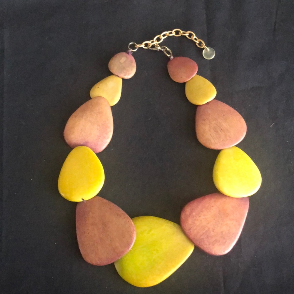 Lightweight smooth wood vintage statement necklace